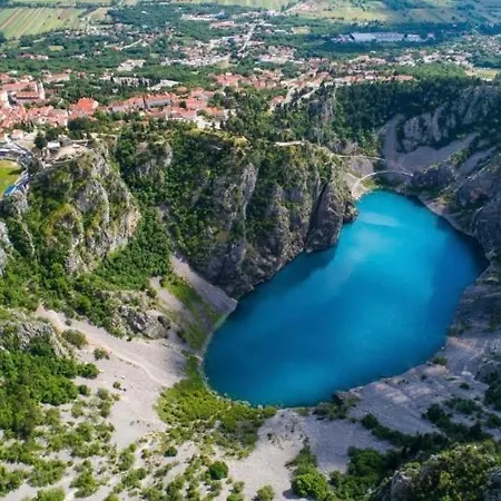Agape With A Pool, Football And Tennis Court Lovreć