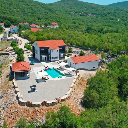 Agape Villa Lovreć