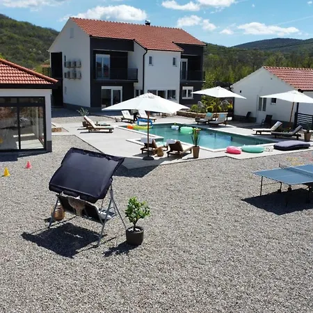 Agape With A Pool, Football And Tennis Court * Lovreć