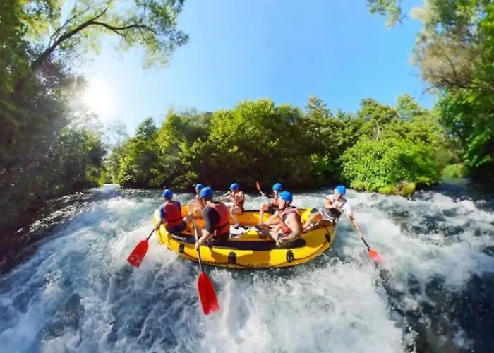 וילה Agape With A Pool, Football And Tennis Court *